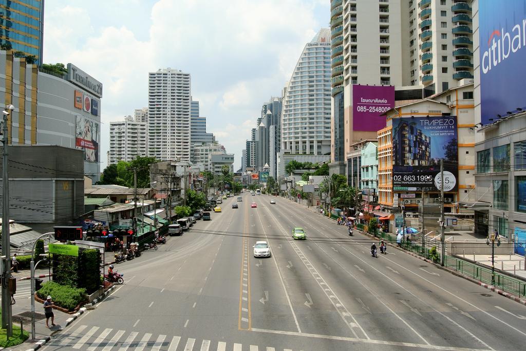 Liveitup Asok By D Varee กรุงเทพมหานคร ภายนอก รูปภาพ