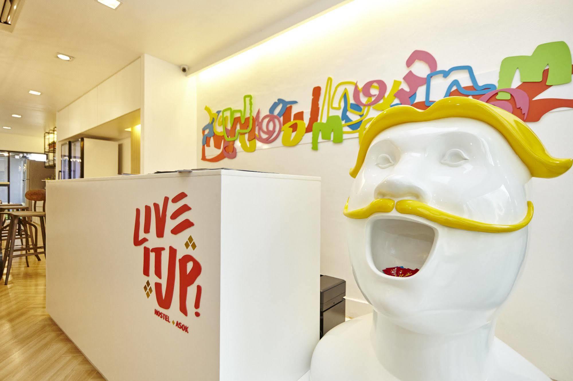 Liveitup Asok By D Varee กรุงเทพมหานคร ภายนอก รูปภาพ
